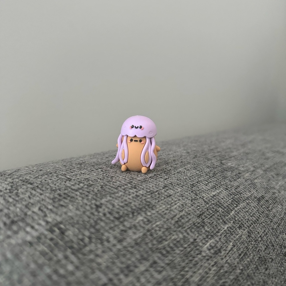 Smoko Tayto under the sea blind box mini figure - jellyfish Tayto
